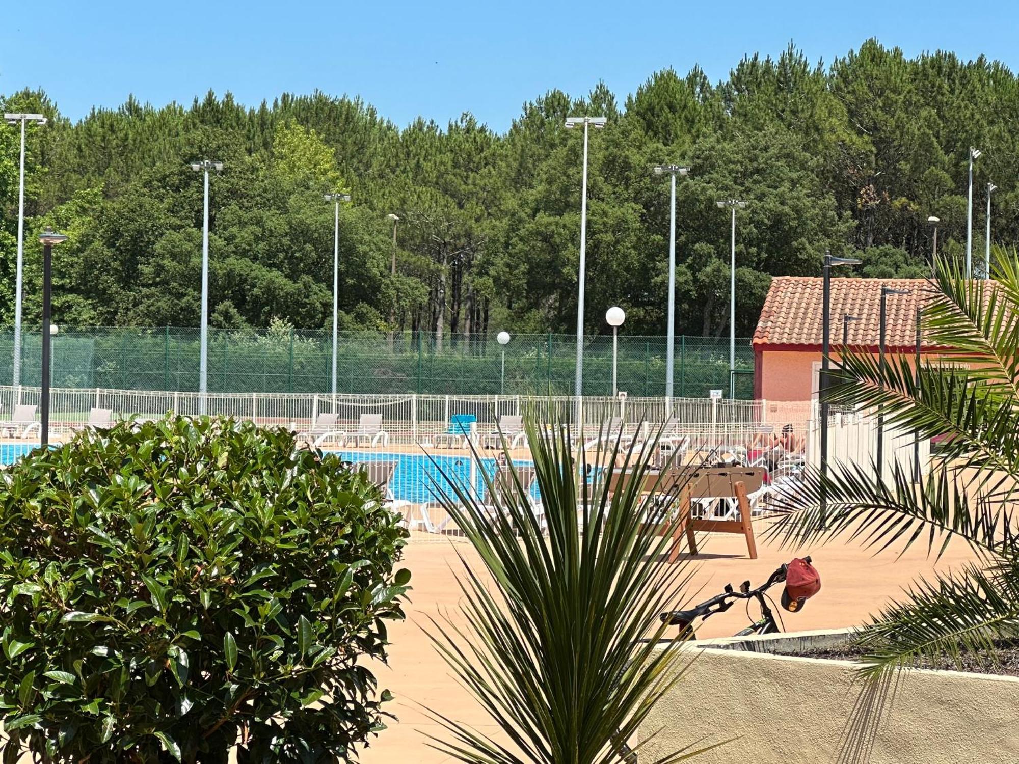 Residence Mes Amours D'Enfants - Les Villas Du Lac Soustons Exterior photo