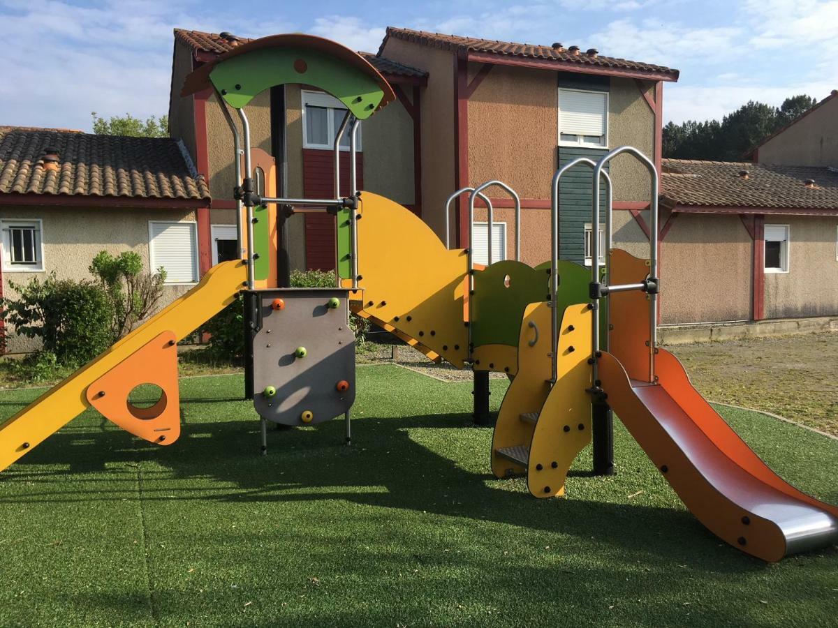 Residence Mes Amours D'Enfants - Les Villas Du Lac Soustons Exterior photo